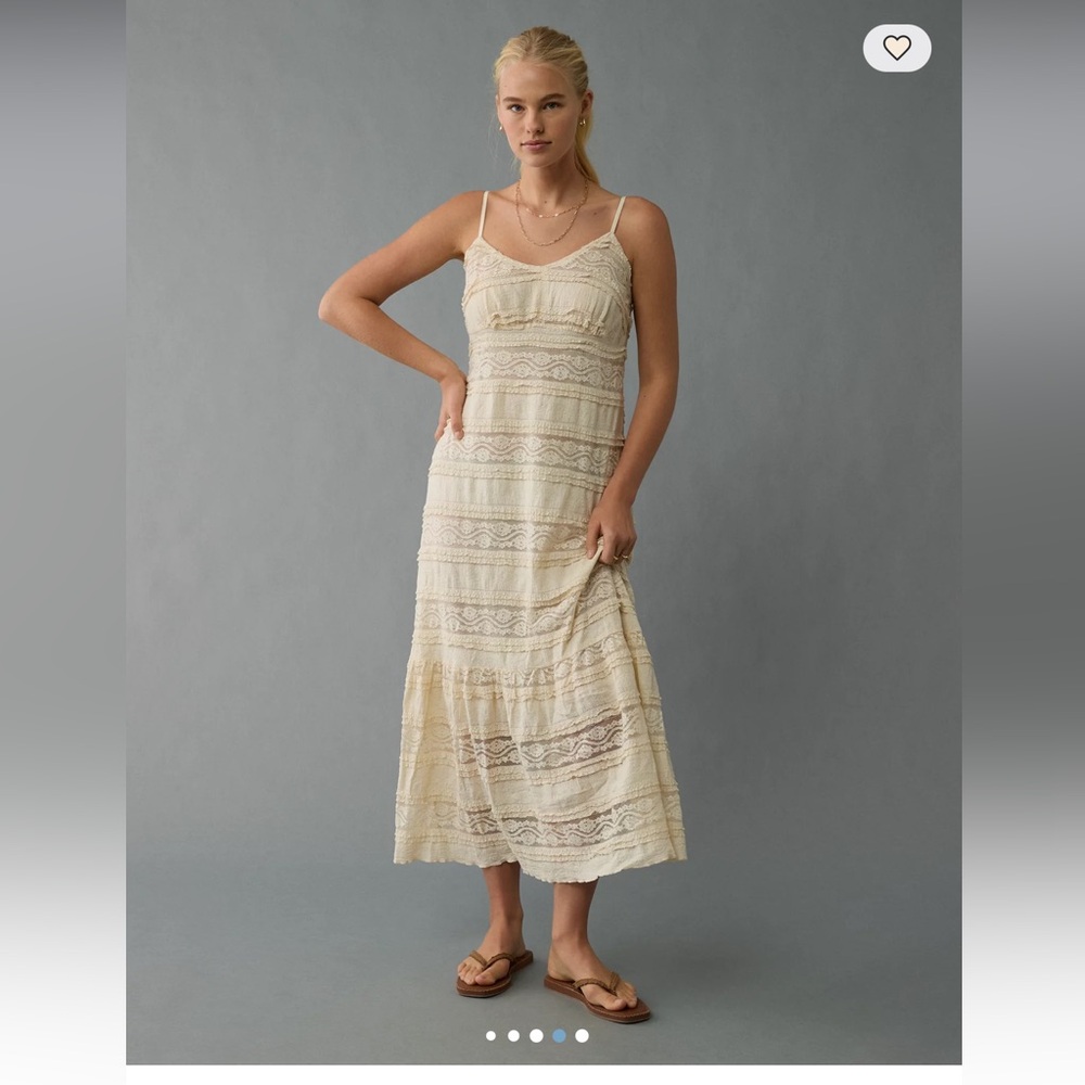 American Eagle Gorgeous Lace V Neck Tiered Midi Dress!  Size Small!